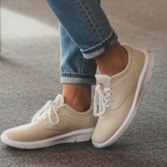 Little Kids UltraRange 2.0 Shoe in Dawn Mist Blue / Egret  Vans UltraRange Rapidweld Silver Lining White Sneakers - NIB Youth 5.5